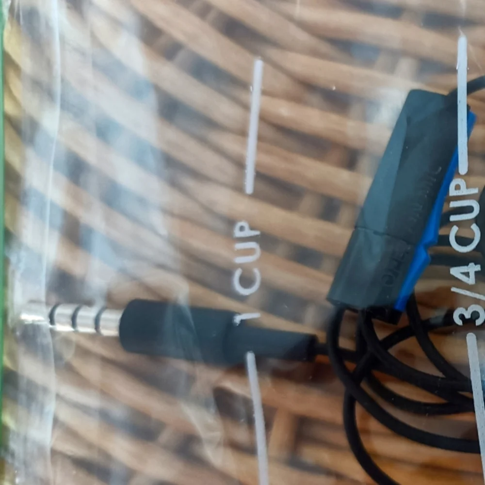 Assorted Wired Earphones, bunch of three, all work.